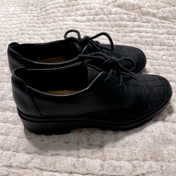 Clarks black plaid laceup loafer, women’s 8.5M - Picture 3 of 5
